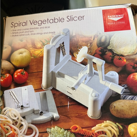 Like New! Paderno World Cuisine Spiralizer Tri-Blade Vegetable Spiral Slicer - Picture 1 of 11